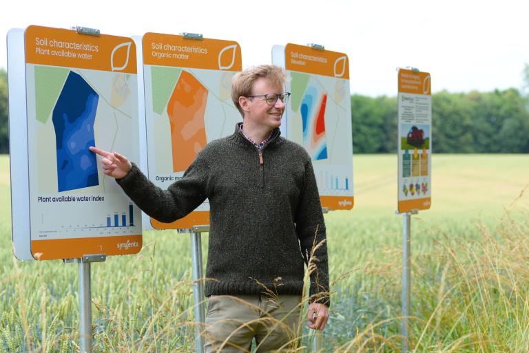 Die INTERRA Scan-Technologie ermöglicht es Christophe Jolly, den Zustand seiner Böden vollständig zu beurteilen